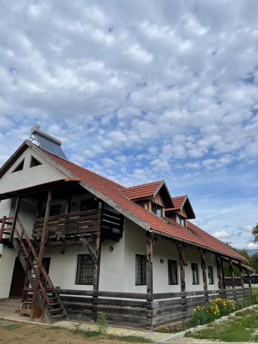 Casa La Doi Nuci Hotel Bradet  ภายนอก รูปภาพ