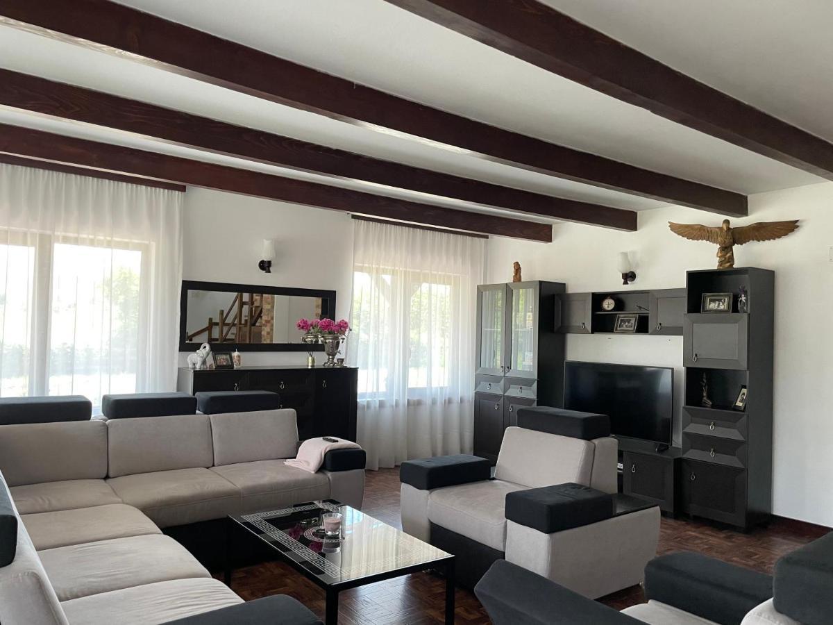 Casa La Doi Nuci Hotel Bradet  ภายนอก รูปภาพ