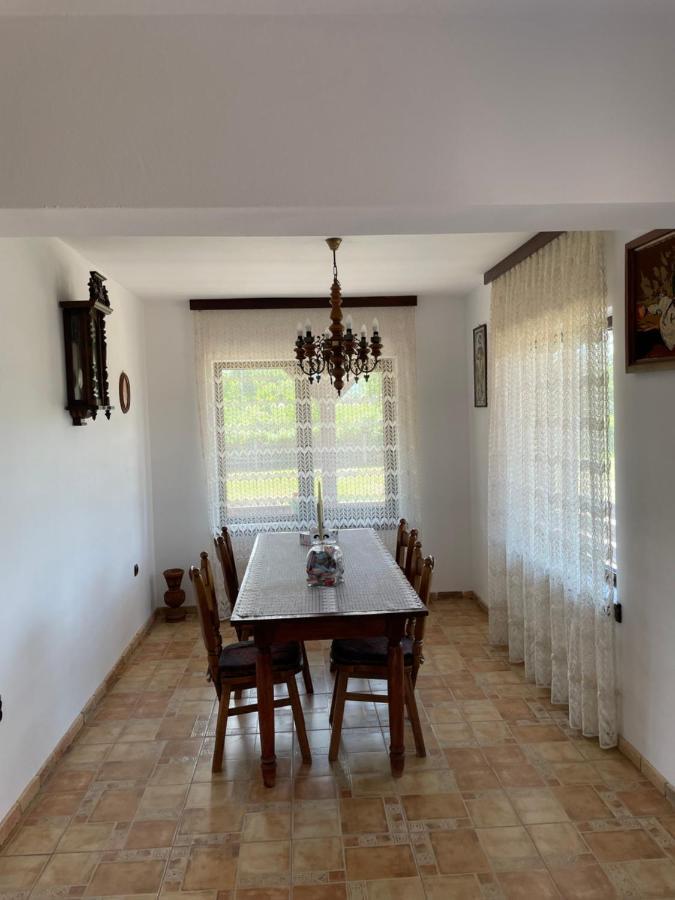 Casa La Doi Nuci Hotel Bradet  ภายนอก รูปภาพ